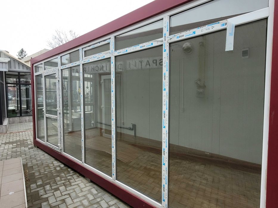 Vand container comercial 6x2,4 m locatie Podu Iloaiei-piata