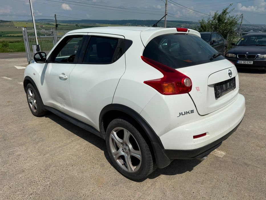Dezmembrez Nissan Juke 2013 1.5 dci K9K 636 alba volan stanga