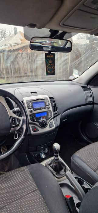 Vând Hyundai i 30