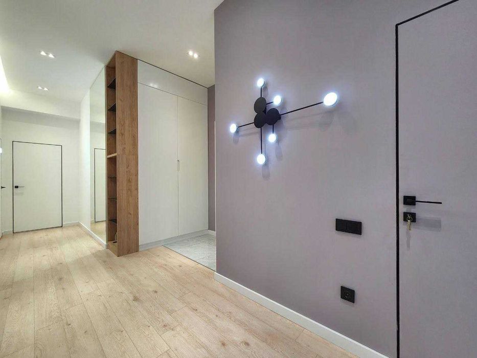 Квартира с дизайнерским ремонтам с удобной планировкой ID01