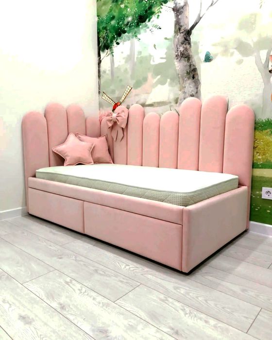 Детская кровать с матрасом