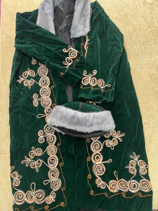 Ерлер шапаны сатылады