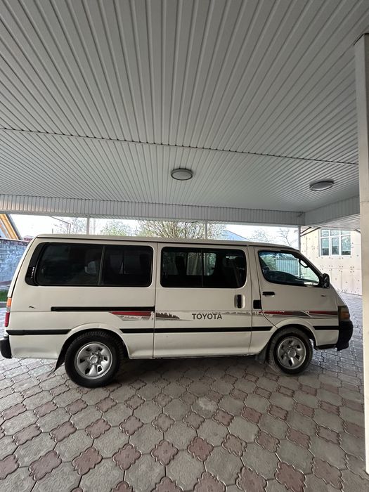 Toyota Hiace 2004