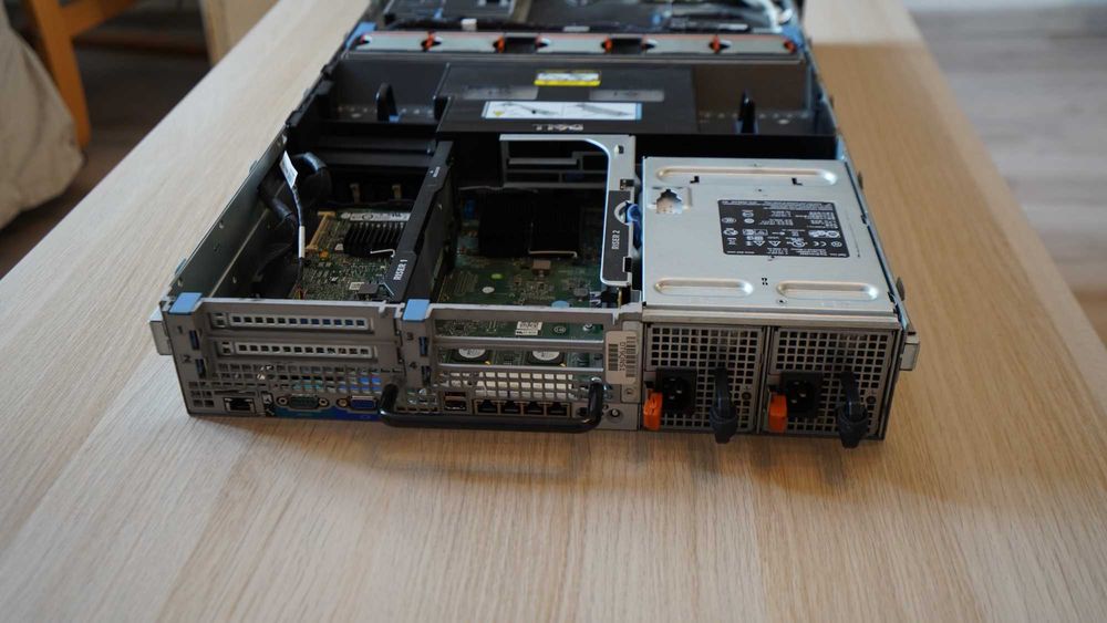 Сървър: Dell  PowerEdge R710