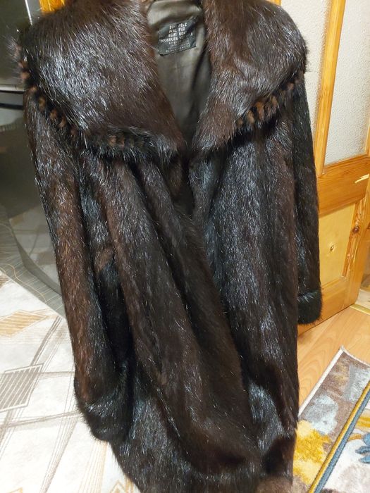 Продам шубу Нутрия