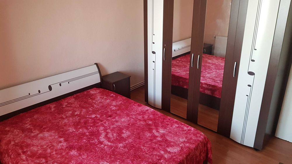 Apartament 3 camere de inchiriat