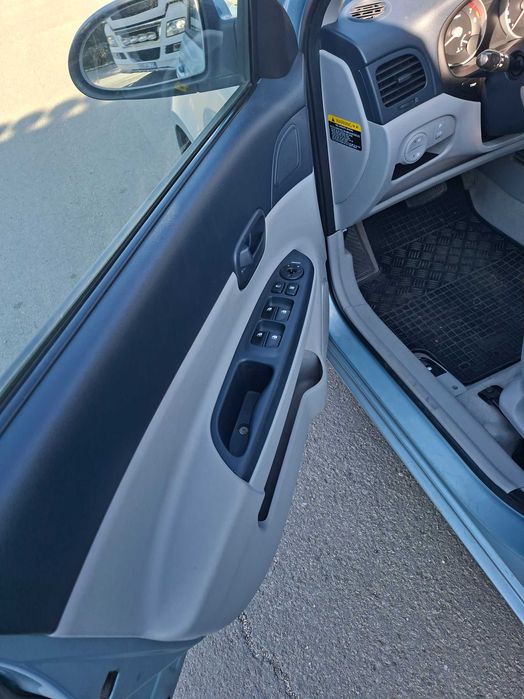HYUNDAI Accent 2007 — imagine 5