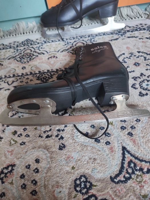 Продам коньки...