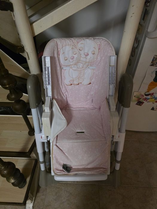 Бебешки количка, стол за хранене и легло