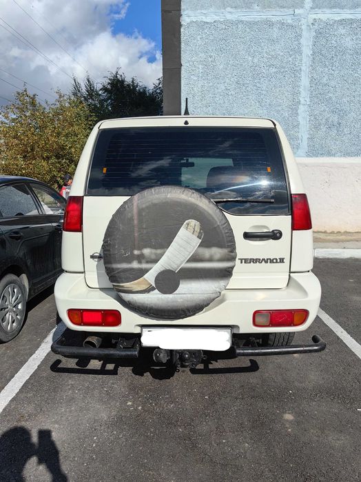 Aвтомобиль  Nissan Terano