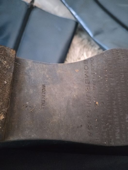 Продам кожаные сапоги