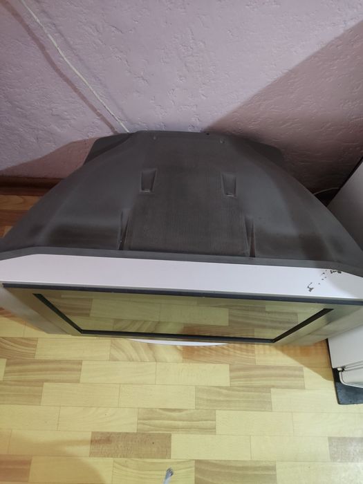 Телевизор старого типа , Panasonic  диагональ 70 .