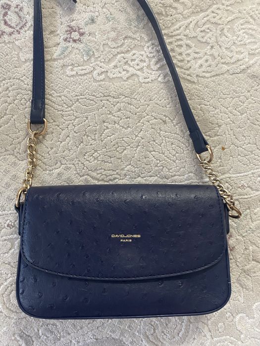 Продам сумочку davidjones