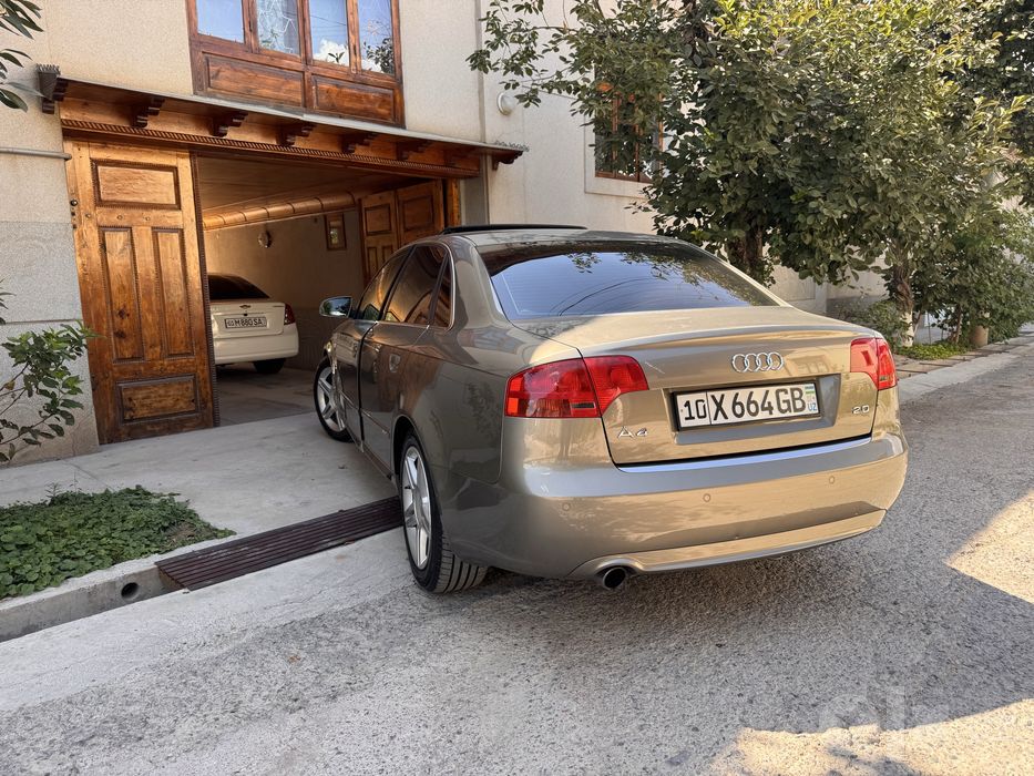 Audi A4 2008yil km Holati alo kraskasi ishi krilo 98.500 halol yurgani