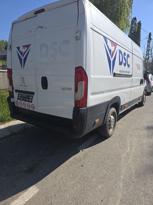 Vând 2 peugeot boxer an 2015 si 2020