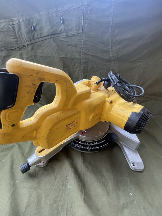 Dewalt DWS777-QS Ferăstrău circular staționar