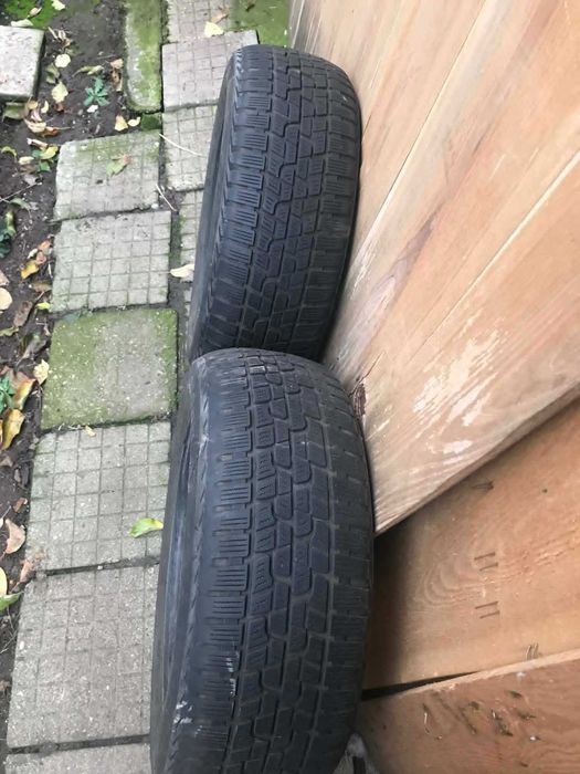 Гуми Firestone зимни 205/55 R16.2 броя.