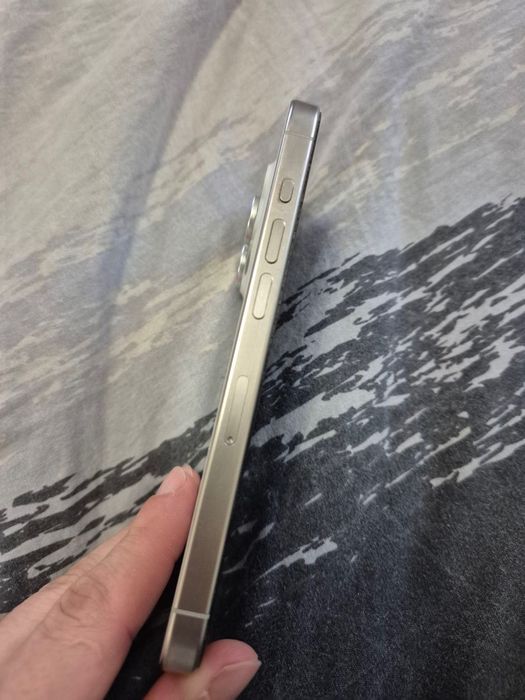 iPhone 15 pro 128 GB