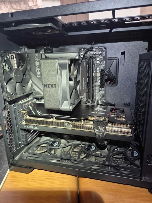 Геймърски компютър Ryzen 5 7600 / RX 7800 XT 16GB / 32GB DDR5