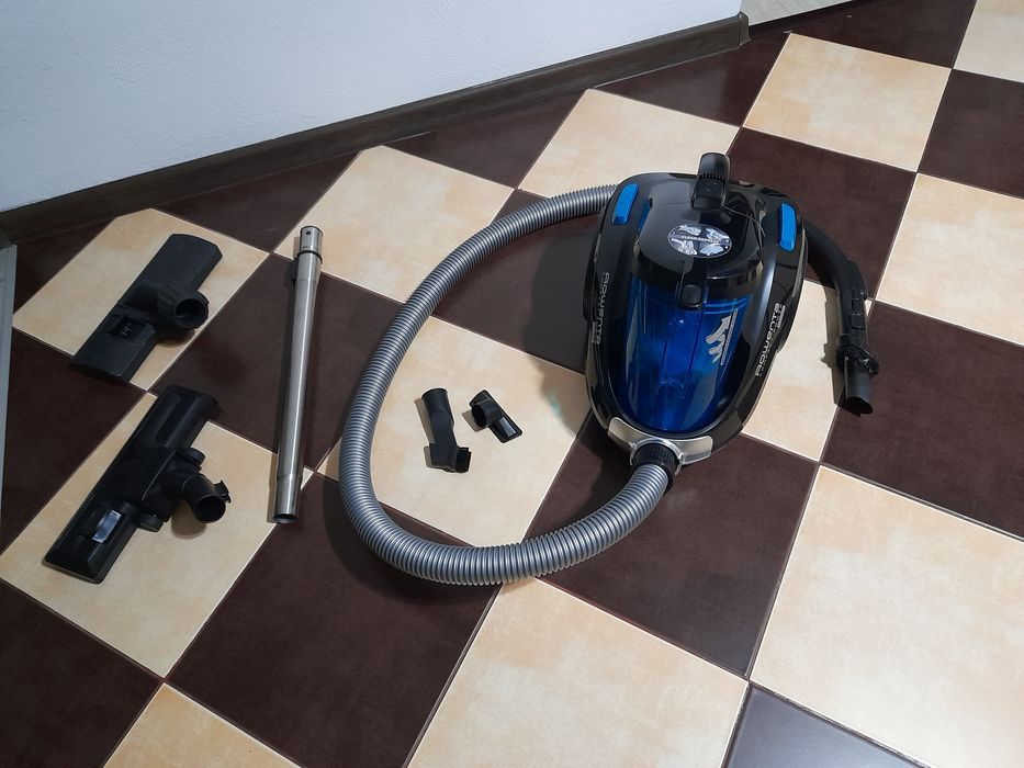 Aspirator Rowenta -aproape nou