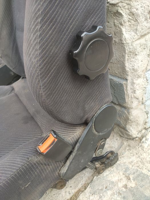 Пассажирское сиденье на Ауди Б4