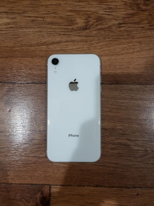 Телефон iPhone xr срочно срочно