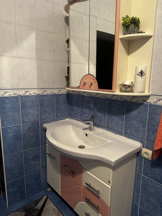 Продам тумбочки с раковинной для ванной комнаты