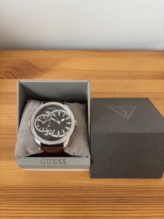 Часовник GUESS Dual time  w0788g2
