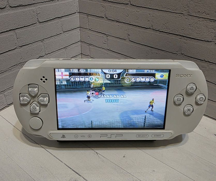 Редкая Psp Street белая