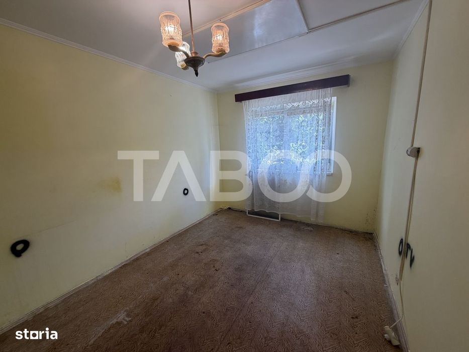 Apartament decomandat 2 camere 50 mp utili etaj 1 Bulevardul Unirii