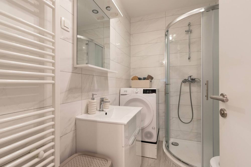 Дава се под наем Тристаен апартамент в София, Студентски град - 100 кв.м за 586.5 € - Снимка #5