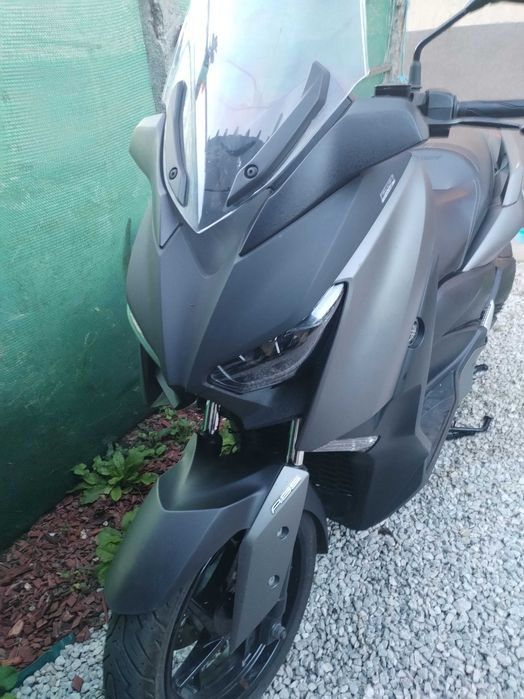 Скутер Yamaha 300куб.