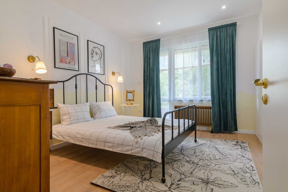 Дава се под наем Тристаен апартамент в Варна, Морска градина - 100 кв.м за 1100 € - Снимка #8