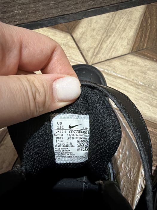 Продам детские ботинки найк nike