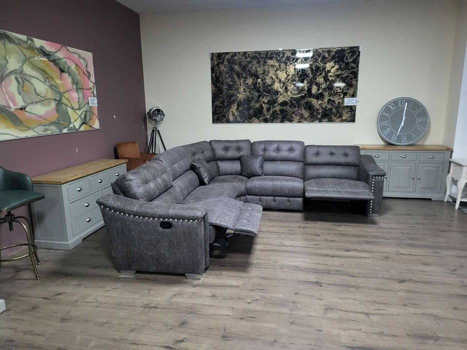 Кафяв ъглов диван от плат La-z-boy с ръчен релаксиращ механизъм