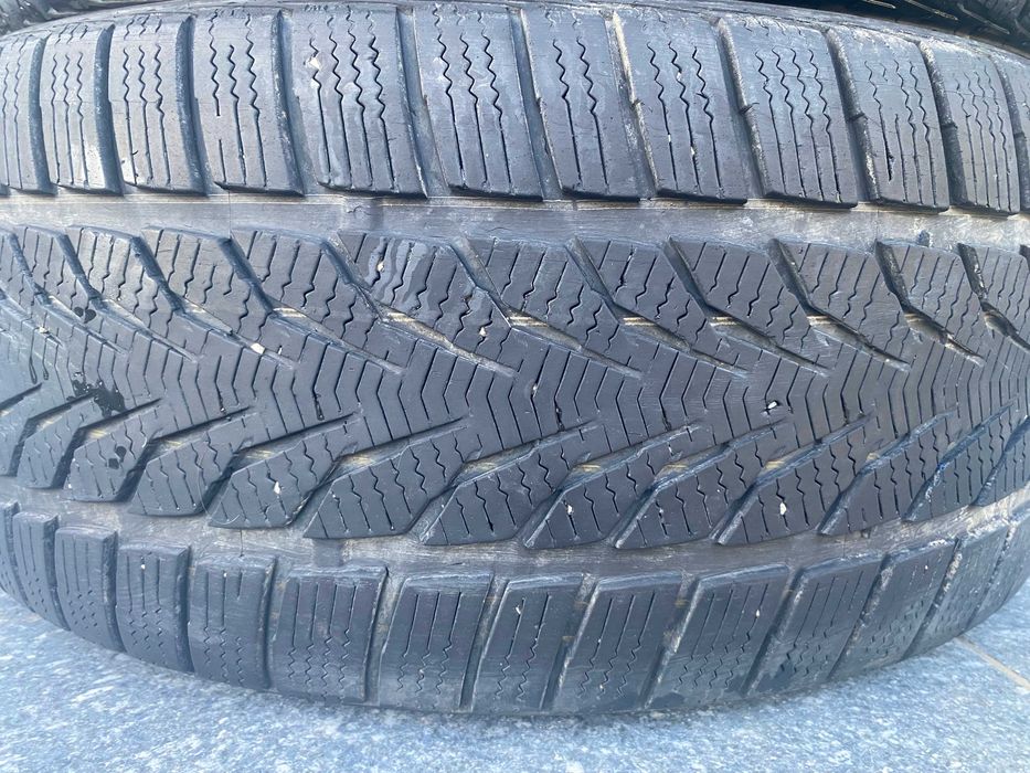 4бр зимни гуми 225/45 R17 Point S XL – отлични