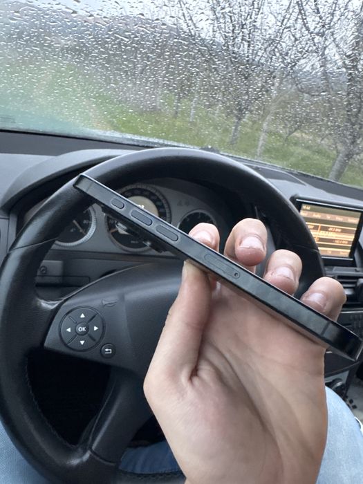 Iphone 16 pro (с гаранция)