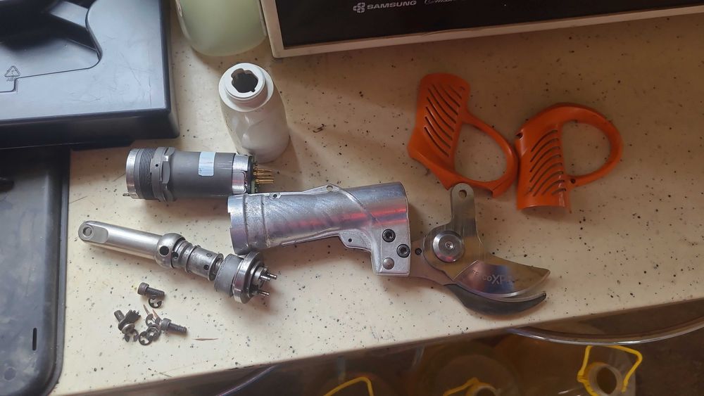 Felco 882 stihl asa 85 електрическа лозарска овощарска ножица