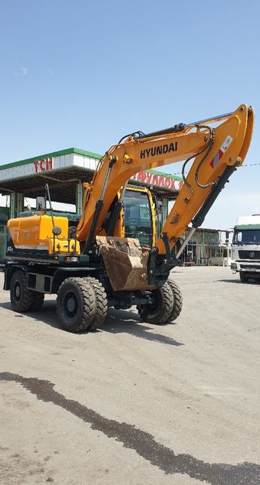 Экскаватор Hyundai 140w Robex