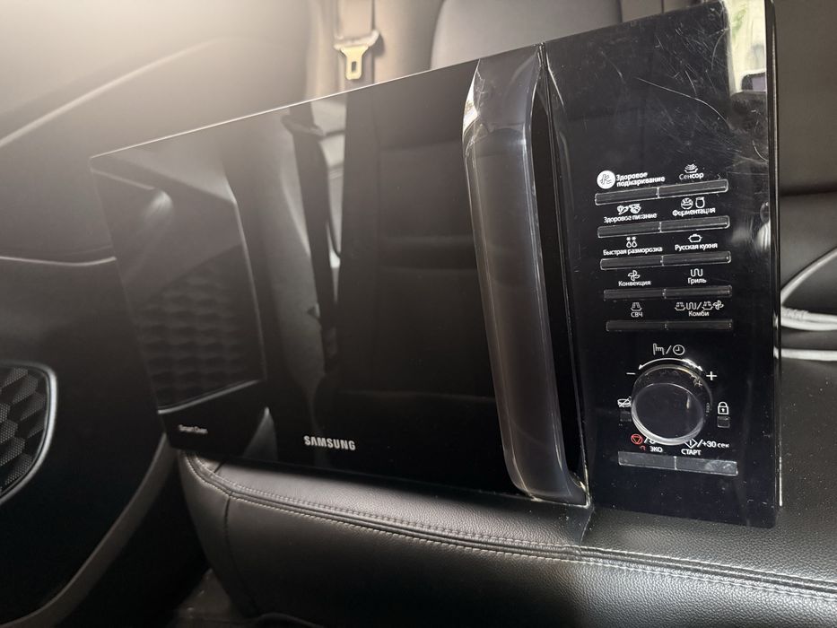 Микроволновка Samsung MC28H5135CK в отличном состоянии