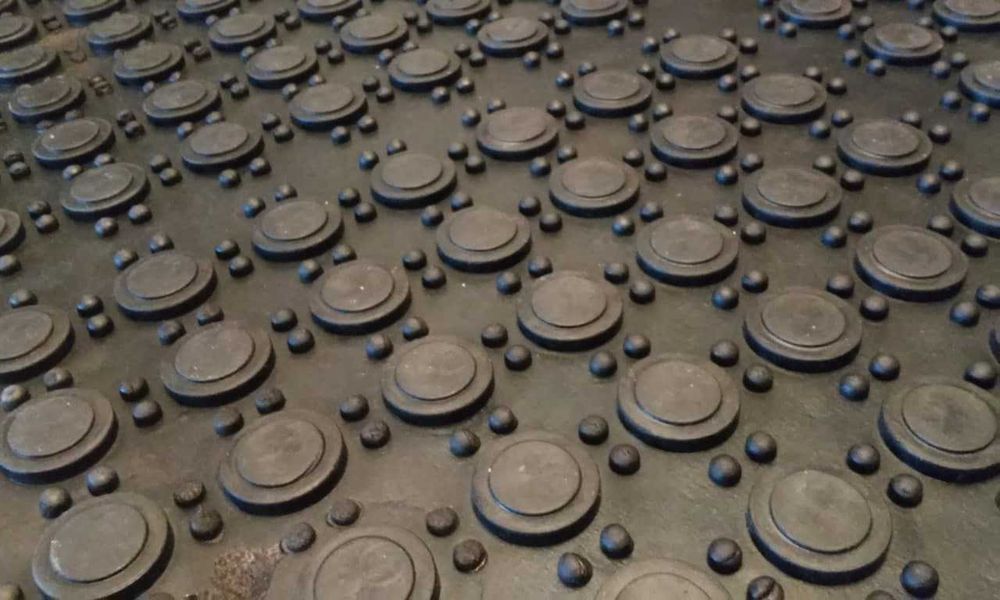 противоскользящие грязезащитные перфорированные коврики