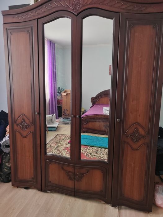 Спальный гарнитур