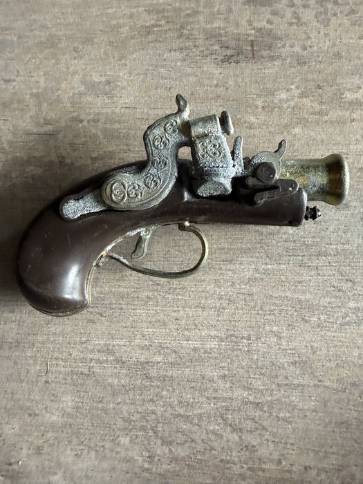 Pistol in miniatura