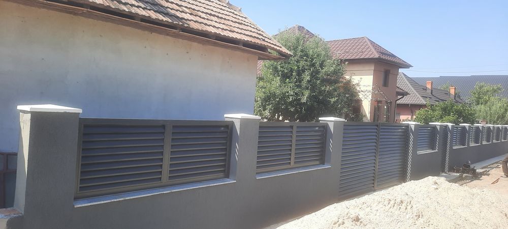 Porti Metalice si  Panouri de Gard