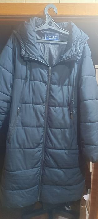 Продам верхнюю одежду