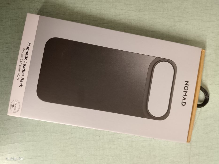 Кейс/Гръбче Nomad за iPhone Air