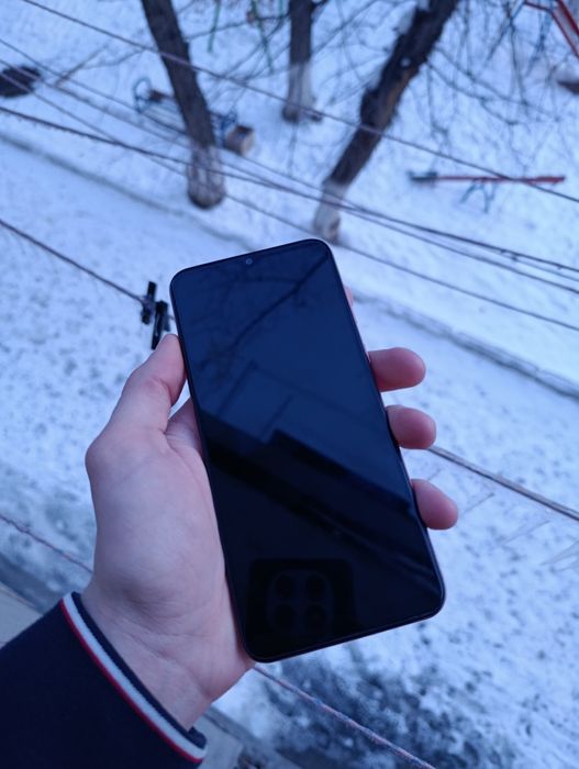 Продам телефон samsung a03