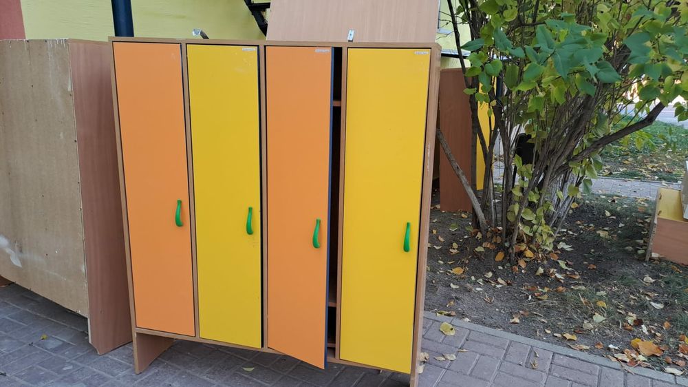 Продам шкафы 4, 5 секционые в отличном состоянии.