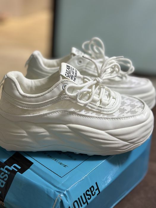 Совершенно Новые Кроссовки