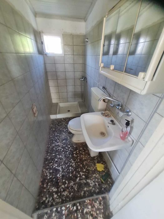 Продава 2 ет къща 110 м2 до морето с двор 200 м2 Аспровалта, Гърция